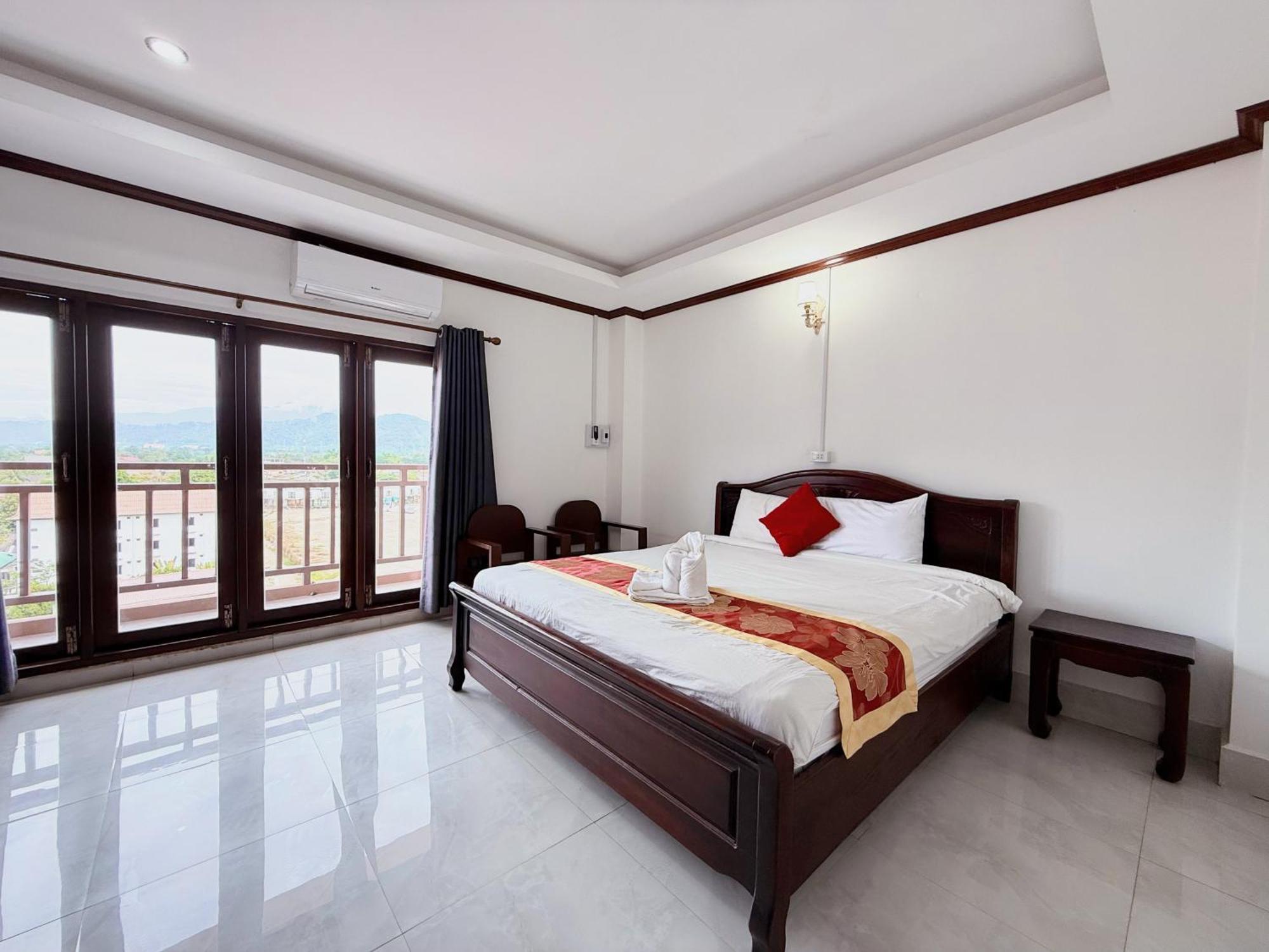 Vangvieng Sisavang Mountain View Hotel Vangviang Kültér fotó