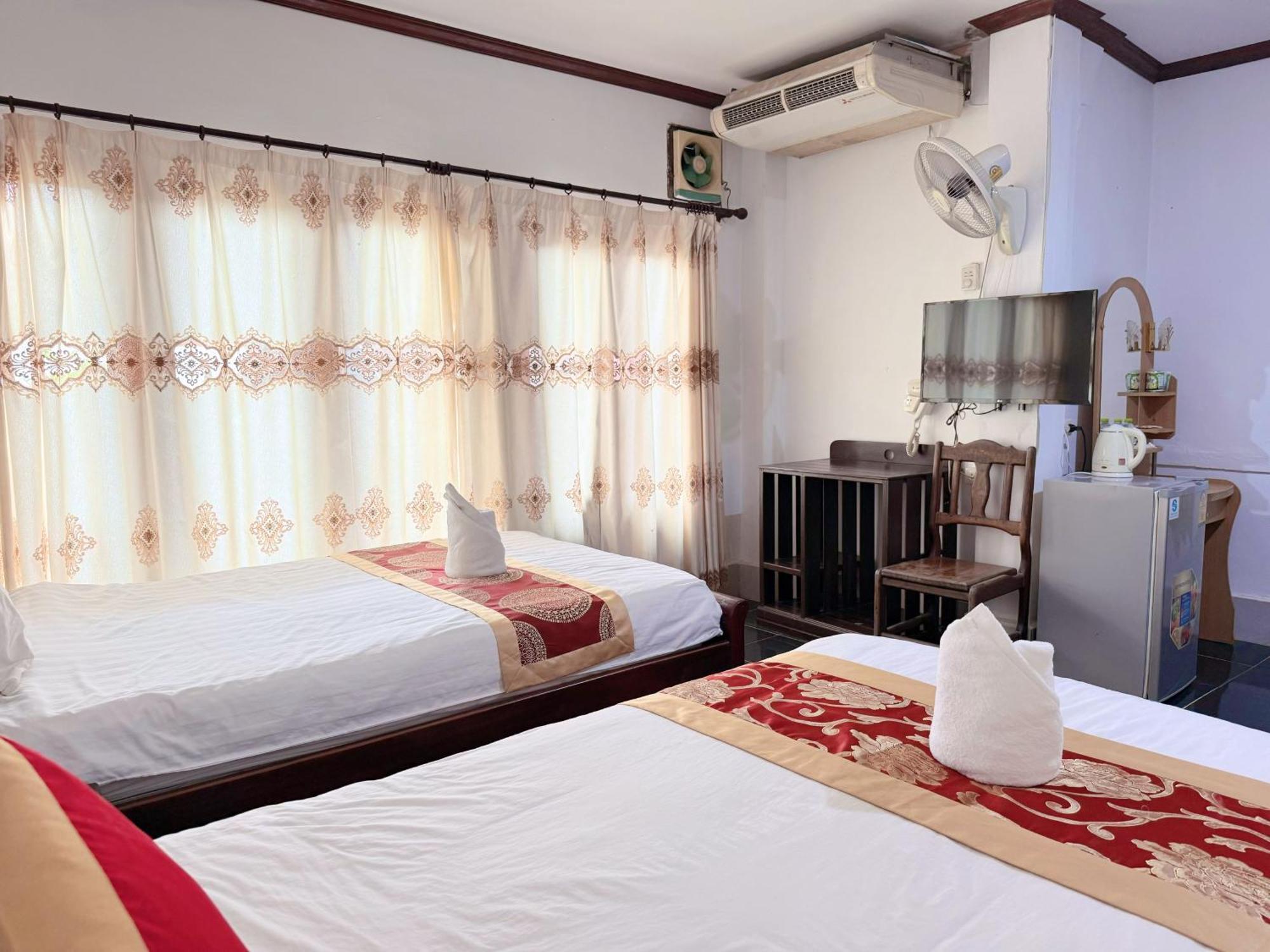 Vangvieng Sisavang Mountain View Hotel Vangviang Kültér fotó