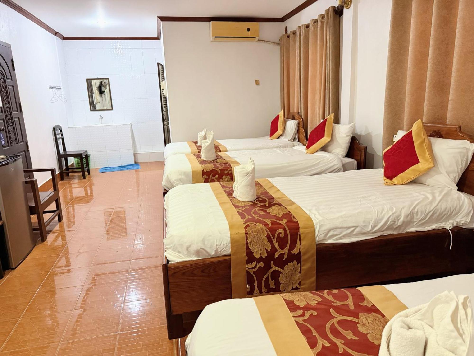 Vangvieng Sisavang Mountain View Hotel Vangviang Kültér fotó