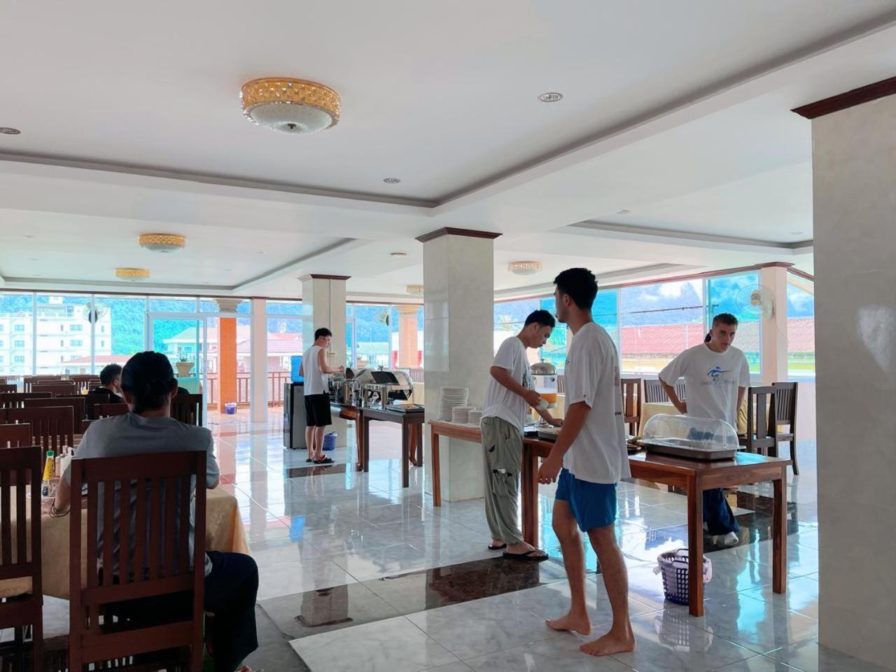 Vangvieng Sisavang Mountain View Hotel Vangviang Kültér fotó