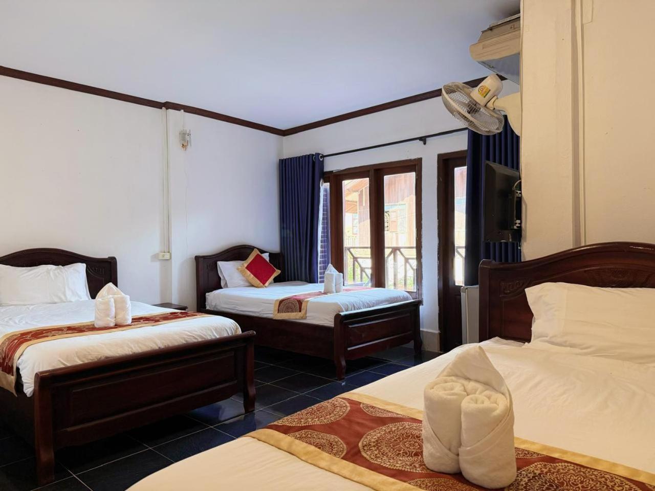 Vangvieng Sisavang Mountain View Hotel Vangviang Kültér fotó