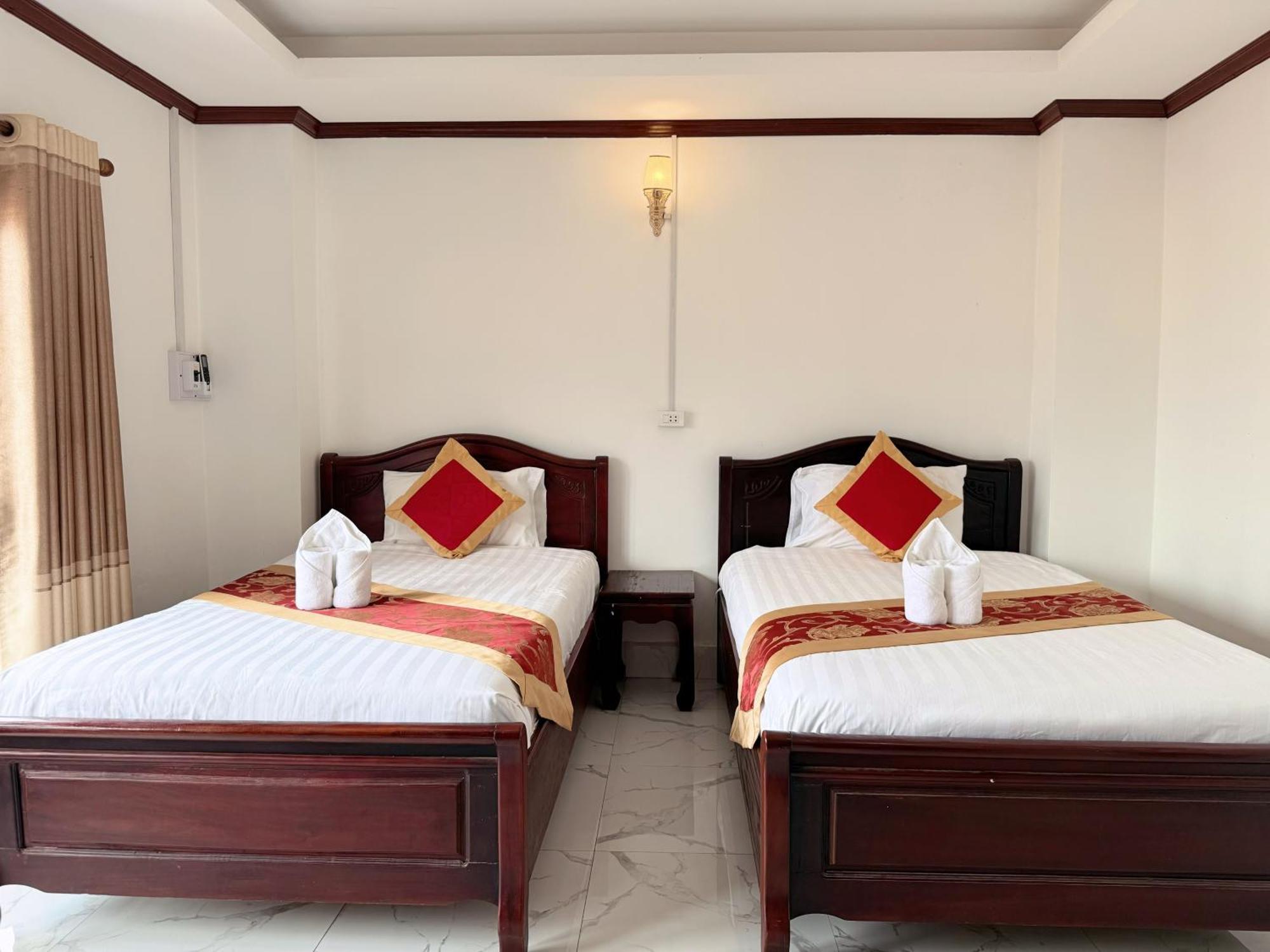 Vangvieng Sisavang Mountain View Hotel Vangviang Kültér fotó