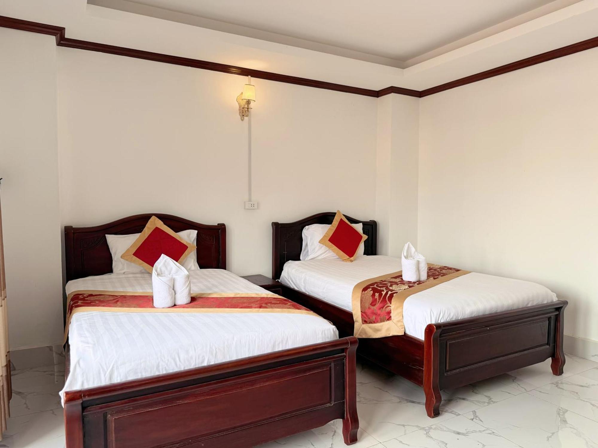 Vangvieng Sisavang Mountain View Hotel Vangviang Kültér fotó