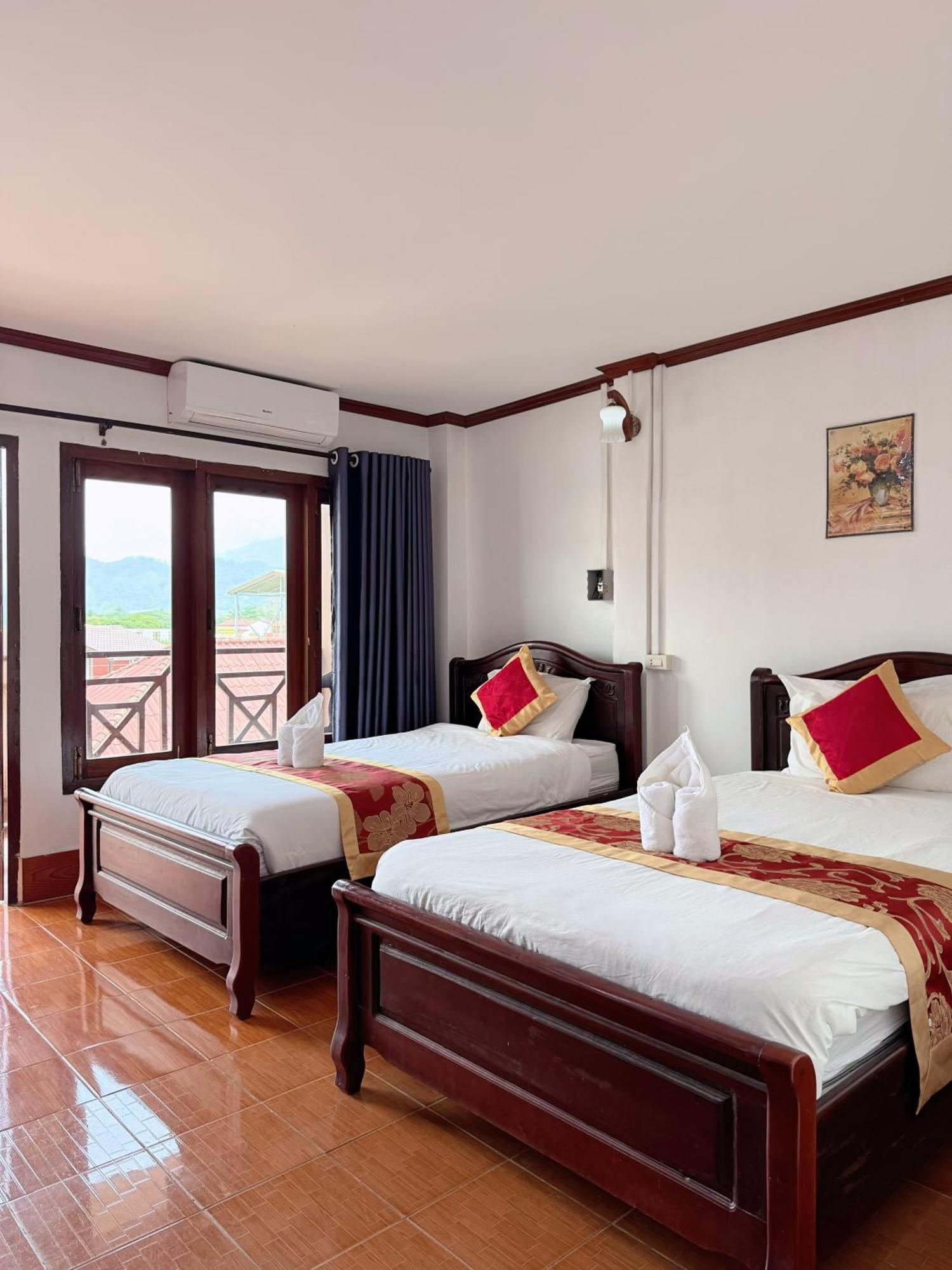 Vangvieng Sisavang Mountain View Hotel Vangviang Kültér fotó