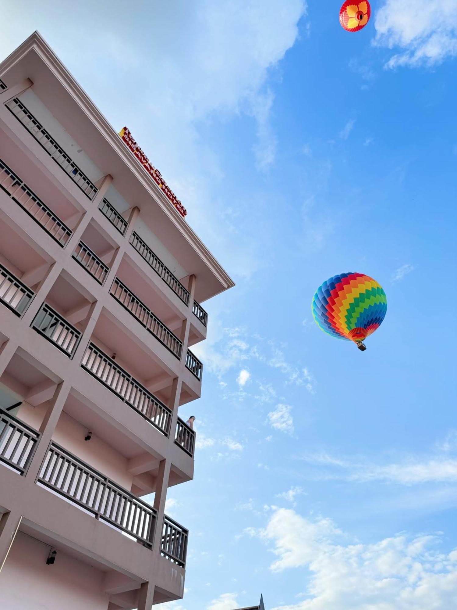 Vangvieng Sisavang Mountain View Hotel Vangviang Kültér fotó